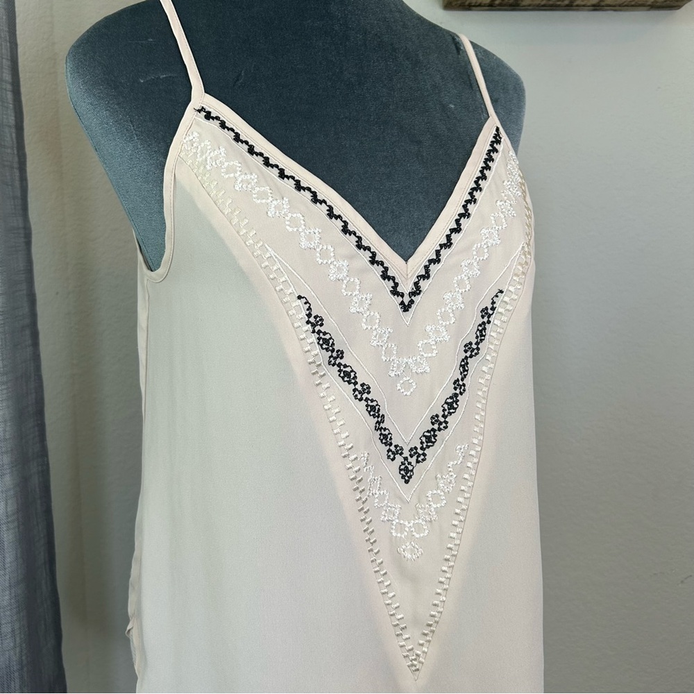 41 Hawthorn Blush V-Neck Embroidered Spaghetti-Strap Camisole - Picture 14 of 16